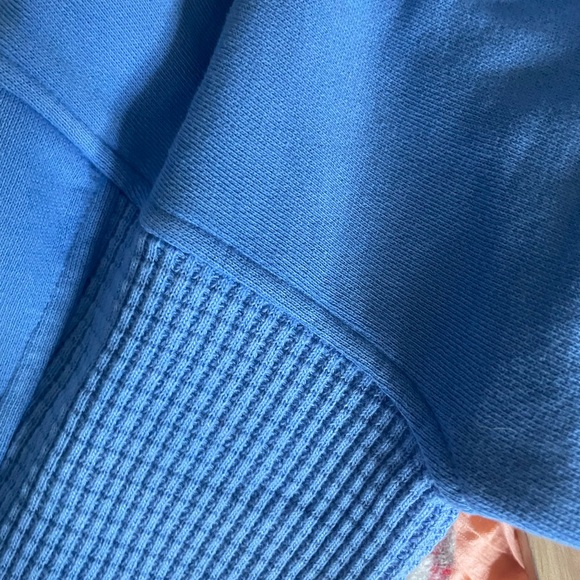 Aerie Women’s Oversized Getaway Sweatshirt Color Vitamin Sea - Picture 10 of 12